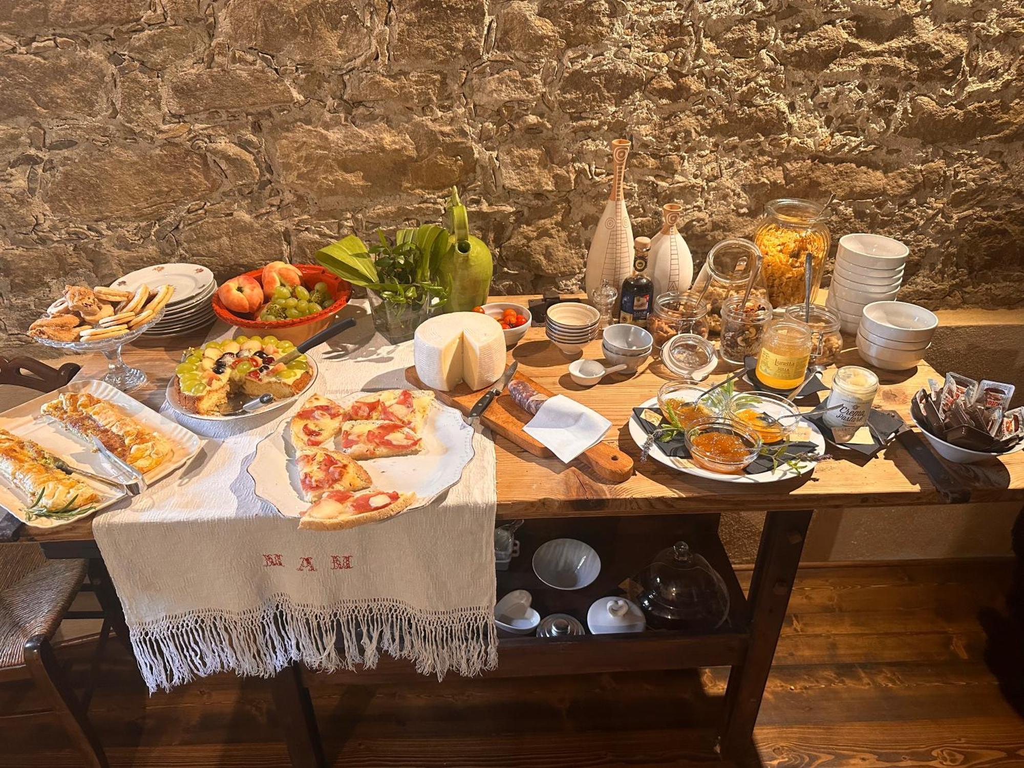 Antica Locanda Lunetta Мандас Экстерьер фото