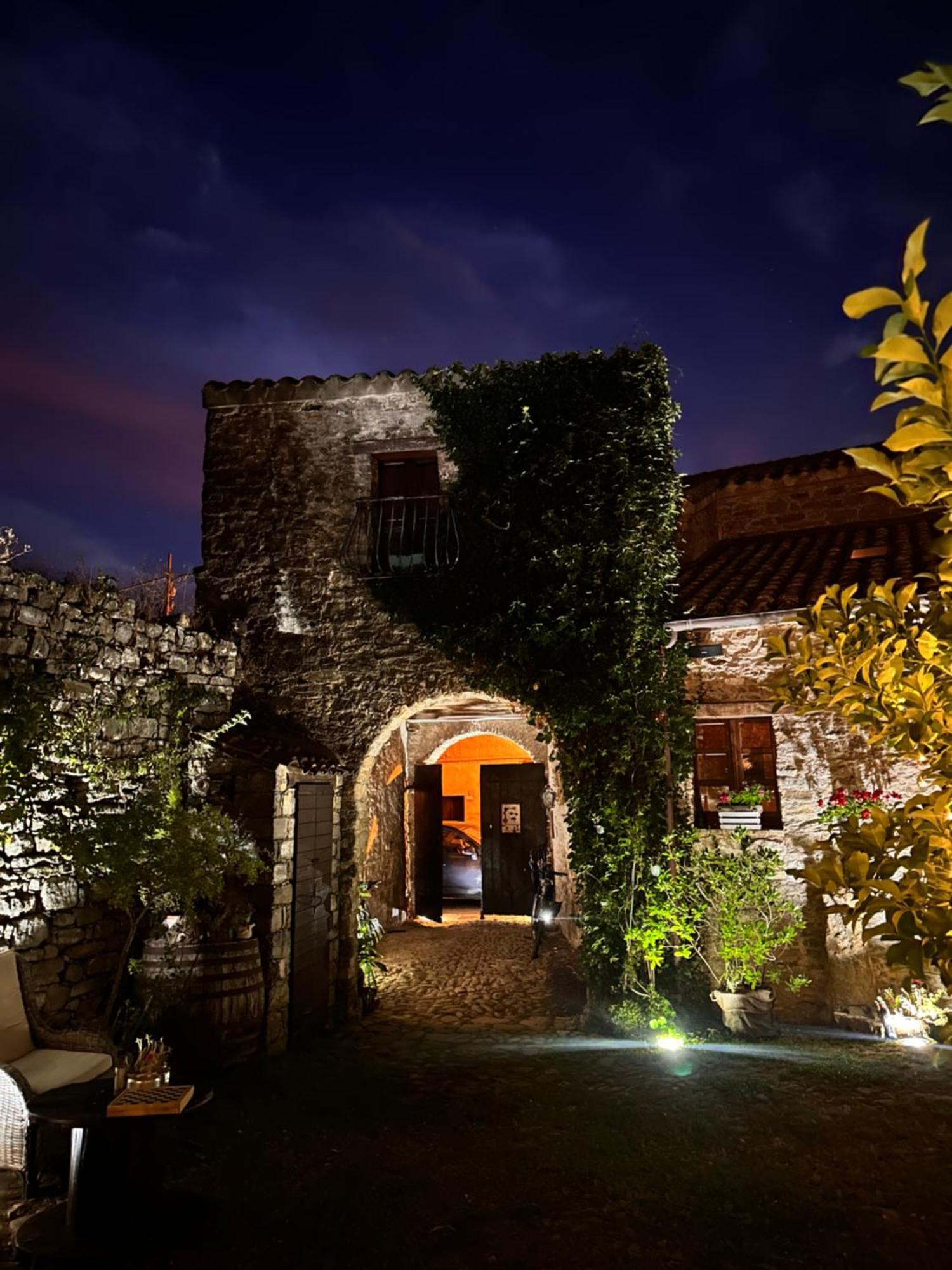 Antica Locanda Lunetta Мандас Экстерьер фото