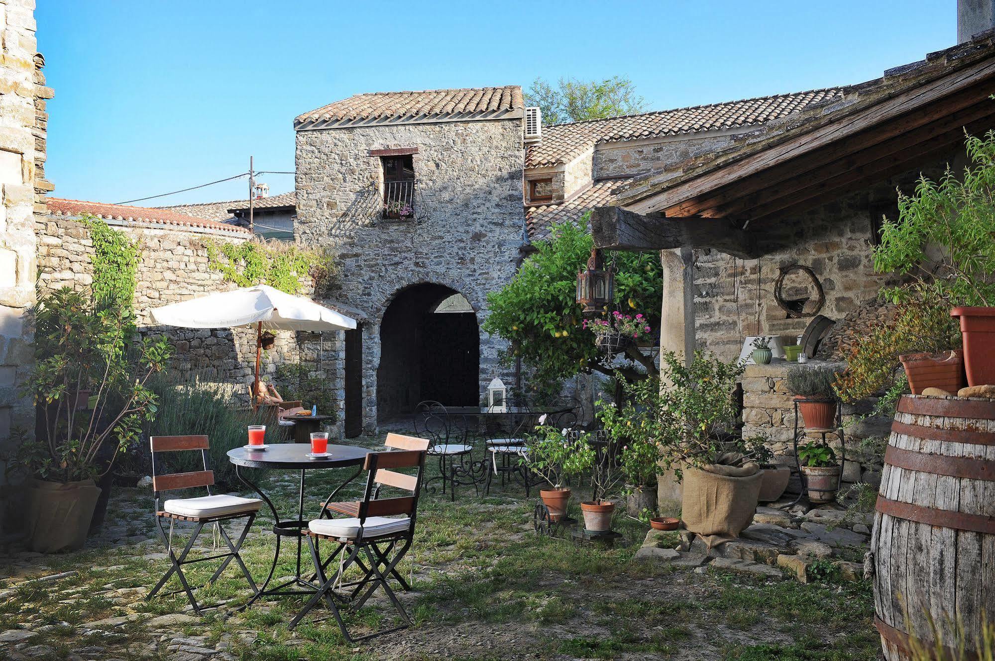 Antica Locanda Lunetta Мандас Экстерьер фото