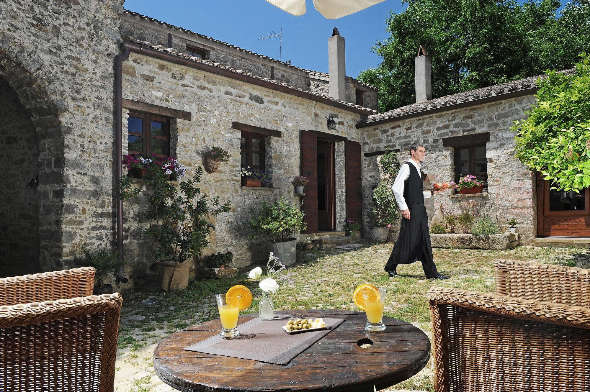 Antica Locanda Lunetta Мандас Экстерьер фото