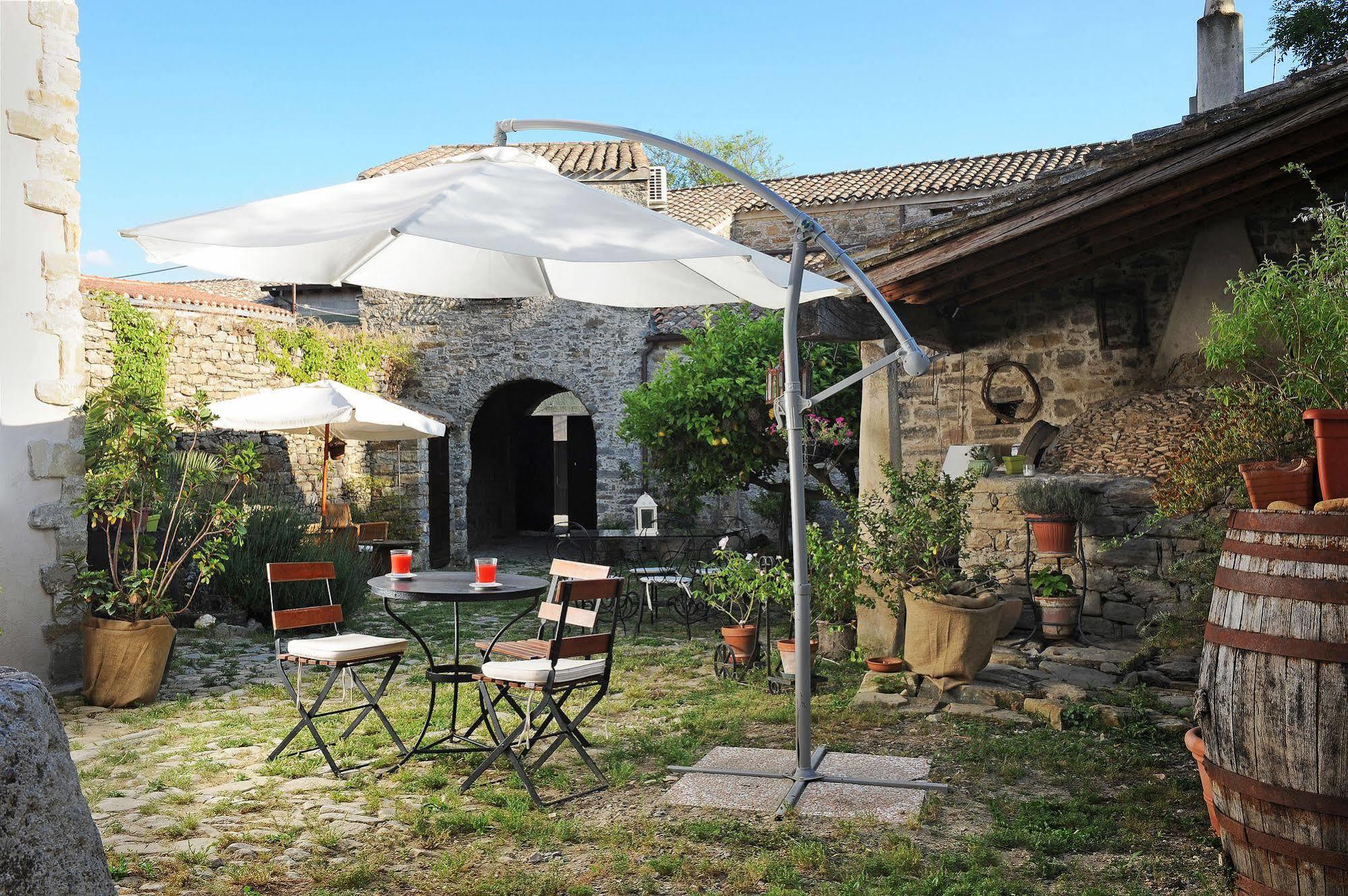 Antica Locanda Lunetta Мандас Экстерьер фото