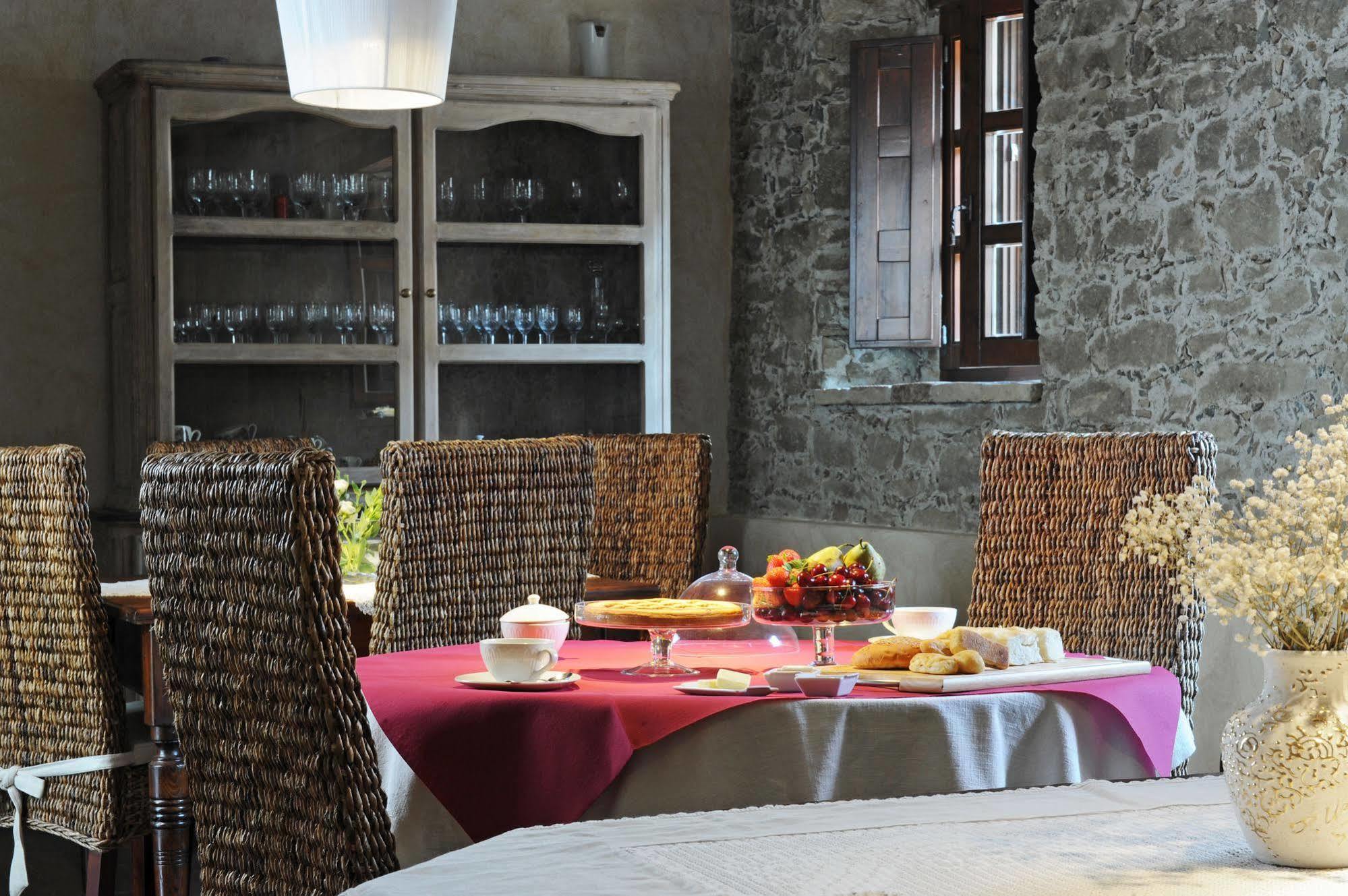 Antica Locanda Lunetta Мандас Экстерьер фото