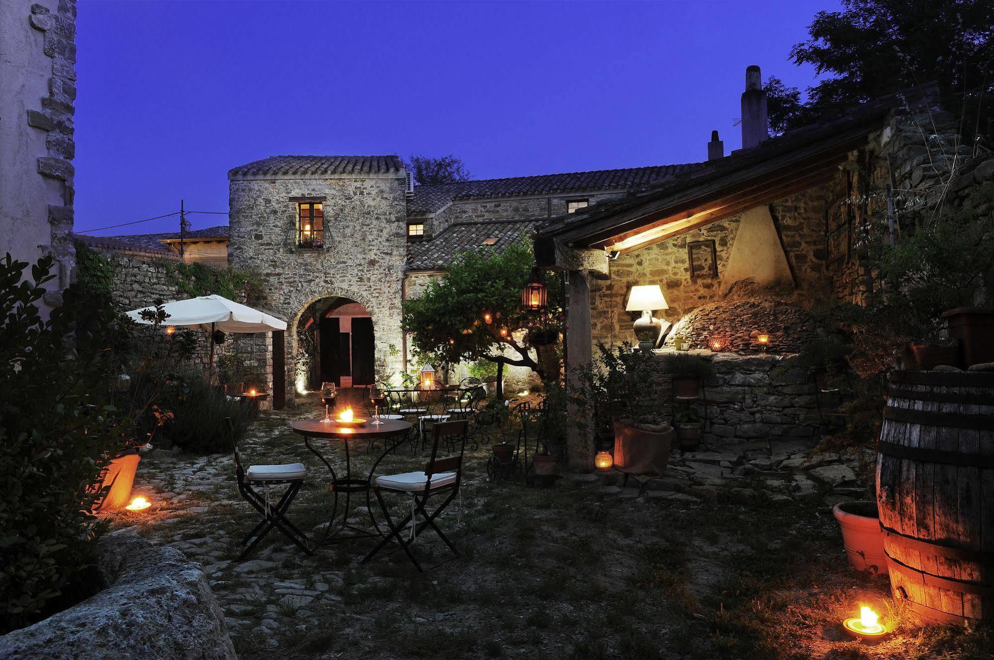 Antica Locanda Lunetta Мандас Экстерьер фото